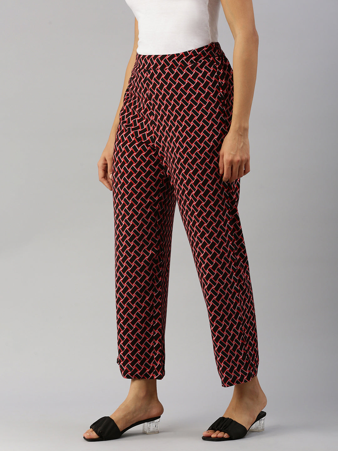 De Moza Women Printed Straight Pants in Black & Red