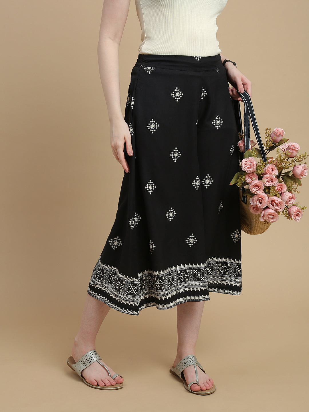 De Moza Women Woven Rayon Loose Fit Printed Culottes with Functional Pockets Black - De Moza