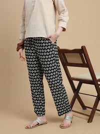 De Moza Women Woven Rayon Straight Fit Printed Straight Pant with Functional Pockets Black - De Moza