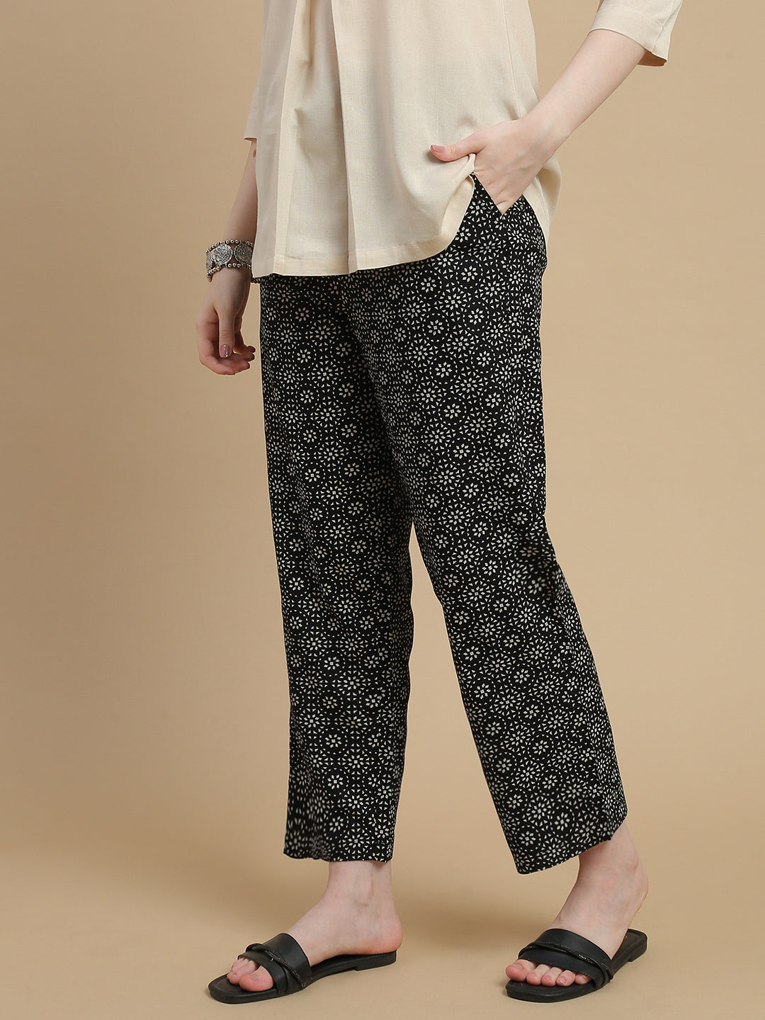 De Moza Women Woven Rayon Straight Fit Printed Straight Pant with Functional Pockets Black - De Moza