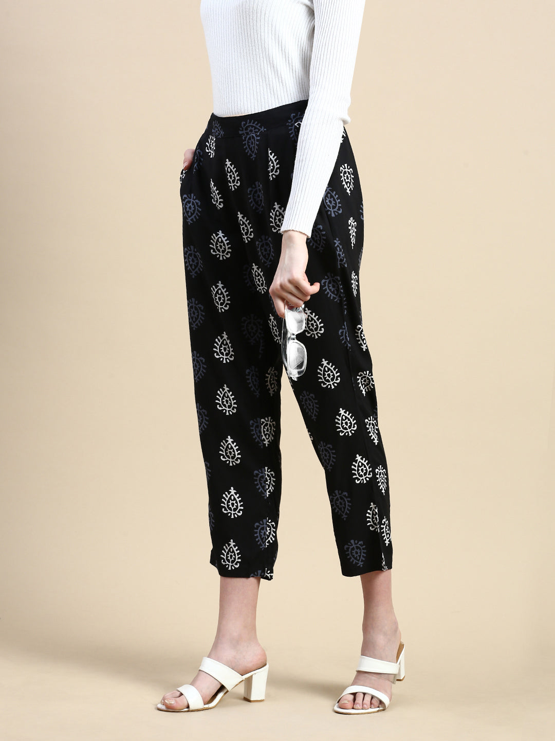 Cigarette Pants All Over Print-Black - De Moza