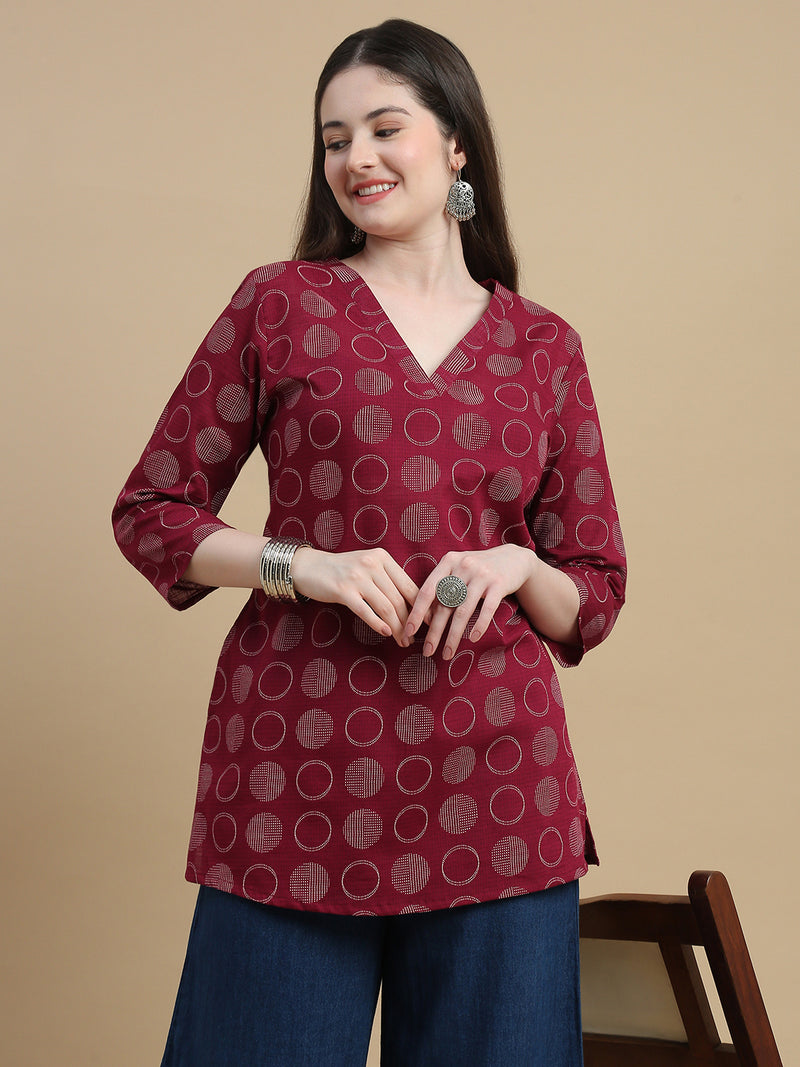 De Moza Women Woven Viscose Regular Fit Kurta with V-Neck and 3/4th Sleeves Burgandy - De Moza