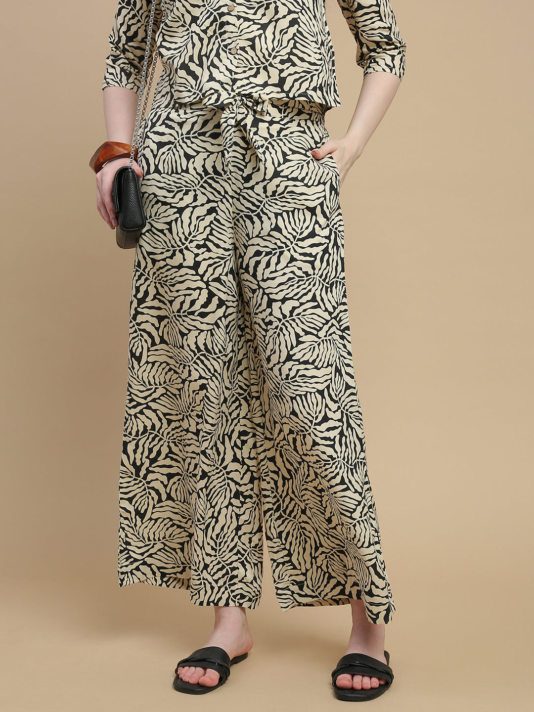 De Moza Women Woven Rayon Regular Fit Printed Straight Palazzo Pant with Functional Pockets Black - De Moza