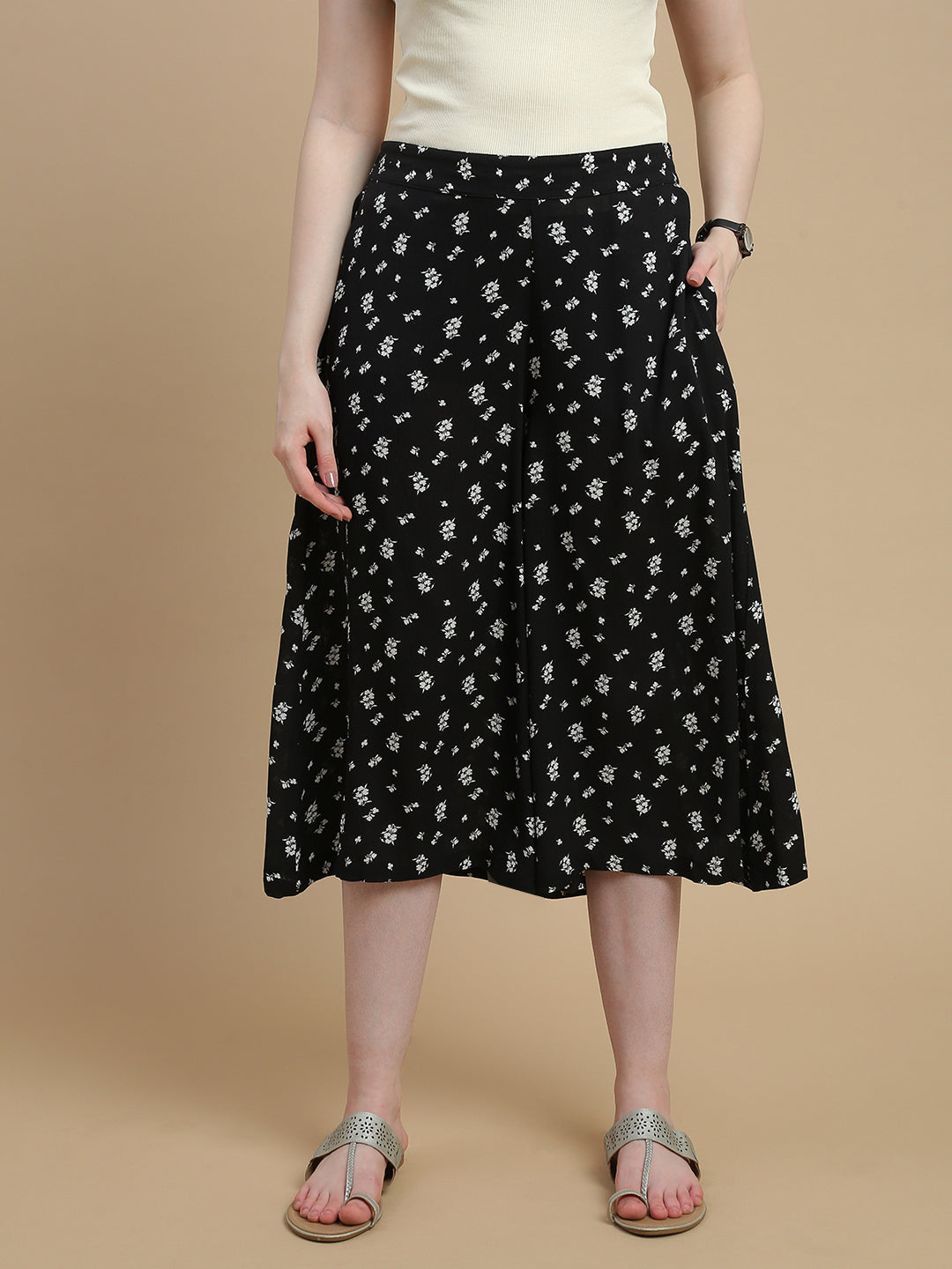 De Moza Women Woven Rayon High Twist Loose Fit Printed Culottes with Functional Pockets Black - De Moza