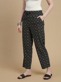 De Moza Women Woven Rayon Straight Fit Printed Straight Pant with Functional Pockets Black - De Moza