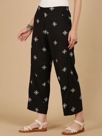 De Moza Women Woven Rayon loosed Fit Palazzo with Functional Pockets Black