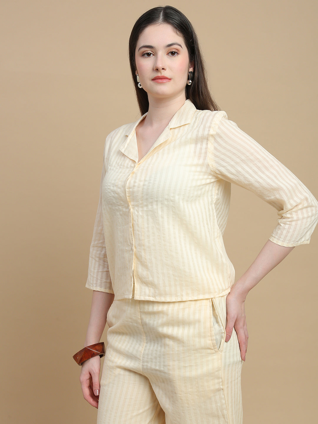 De Moza Women Woven Cotton Dobby Crop Shirt with Collared Neck and 3/4th Sleeves Chalk - De Moza