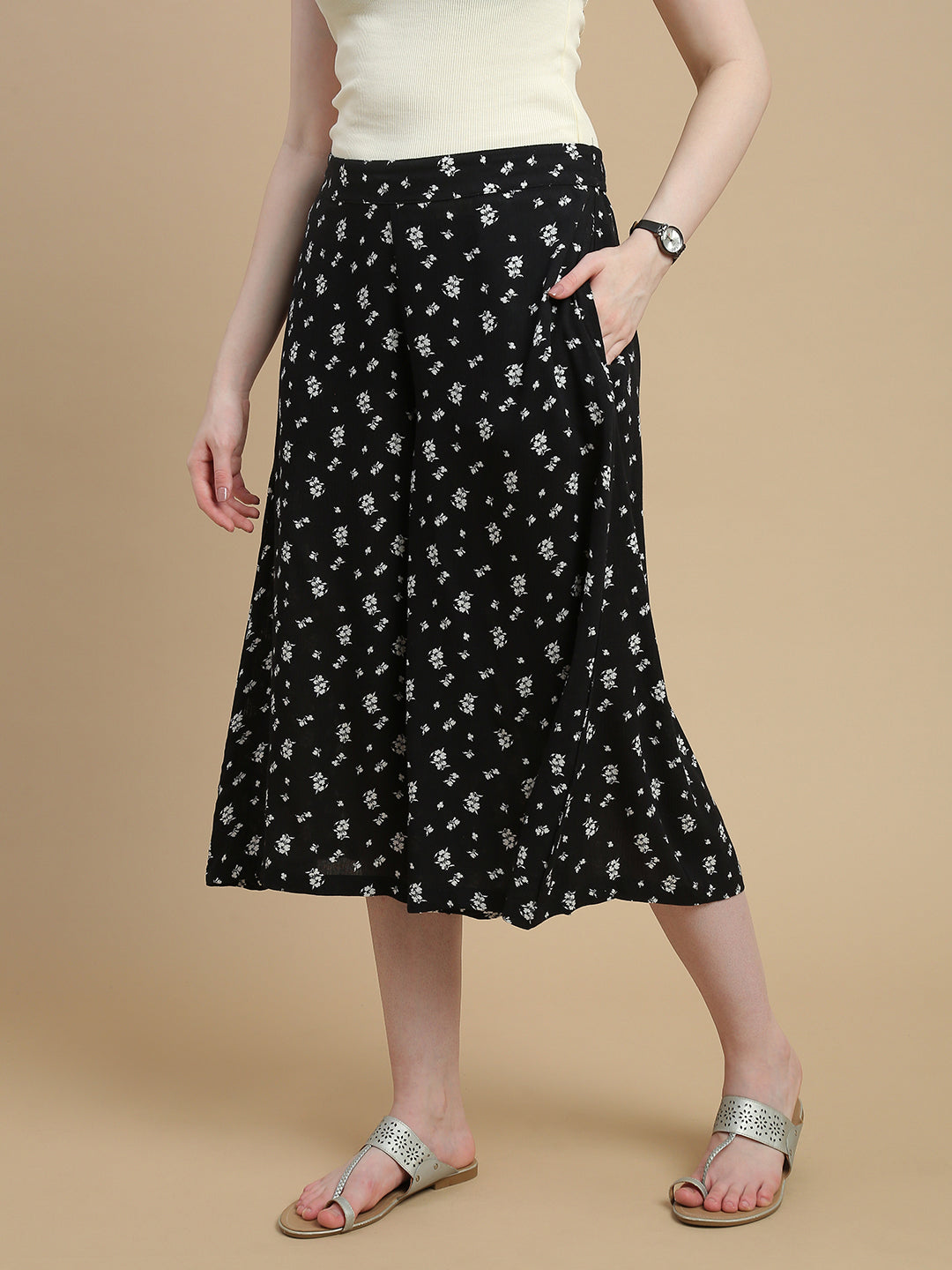 De Moza Women Woven Rayon High Twist Loose Fit Printed Culottes with Functional Pockets Black - De Moza