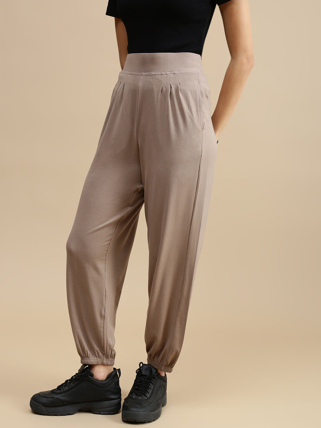 De Moza Women Casual Jogger Taupe