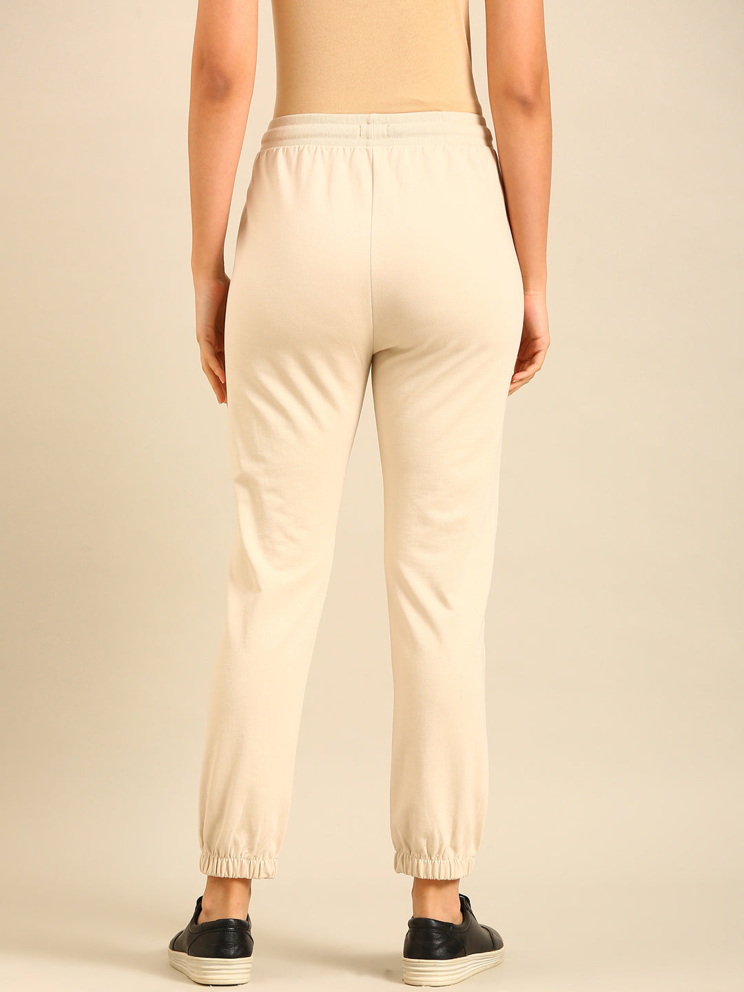 De Moza Women Winter Co-ord set ( Sweatshirt & Jogger)  - Chalk