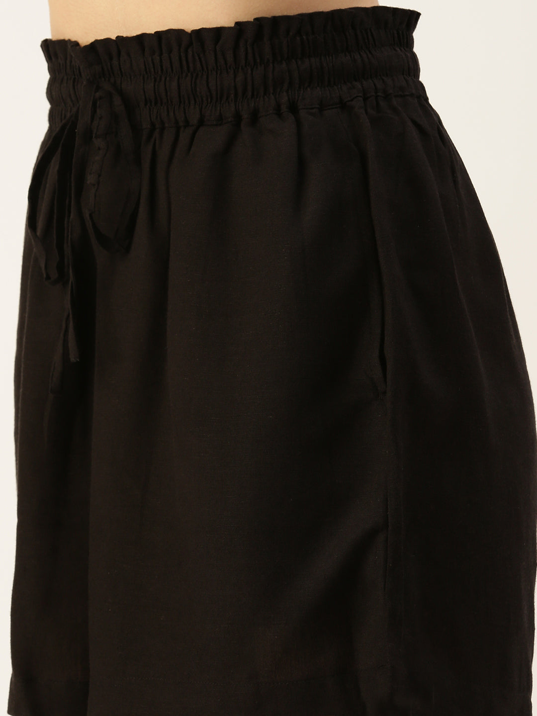 De Moza Women’s Shorts Black