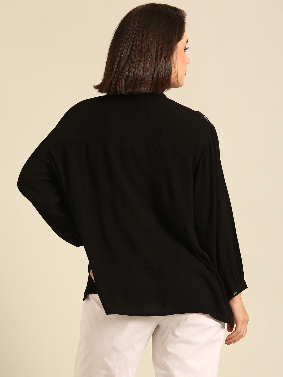 Top Embroidered-Black - De Moza