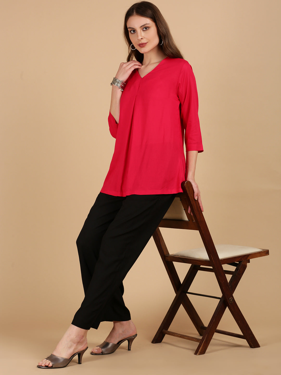 De Moza Women Woven Viscose loosed Fit Top Fuchsia
