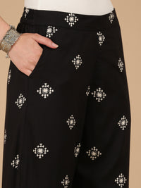 De Moza Women Woven Rayon loosed Fit Palazzo with Functional Pockets Black
