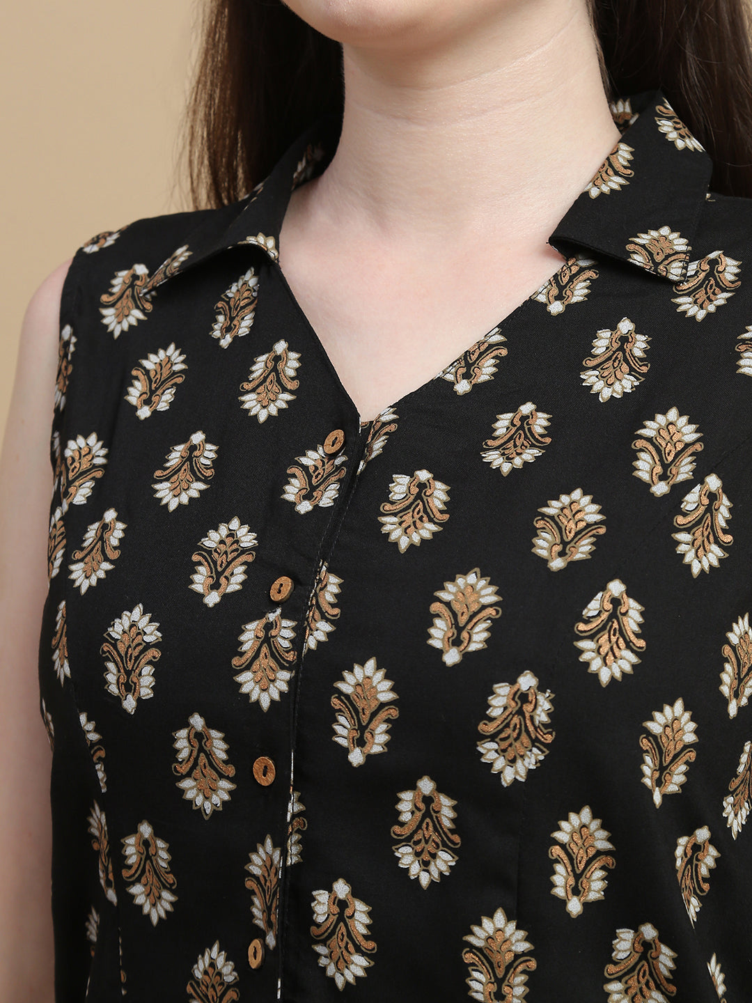De Moza Women Woven Rayon Regular Fit Printed Sleeveless Top with Collared Neck Black - De Moza