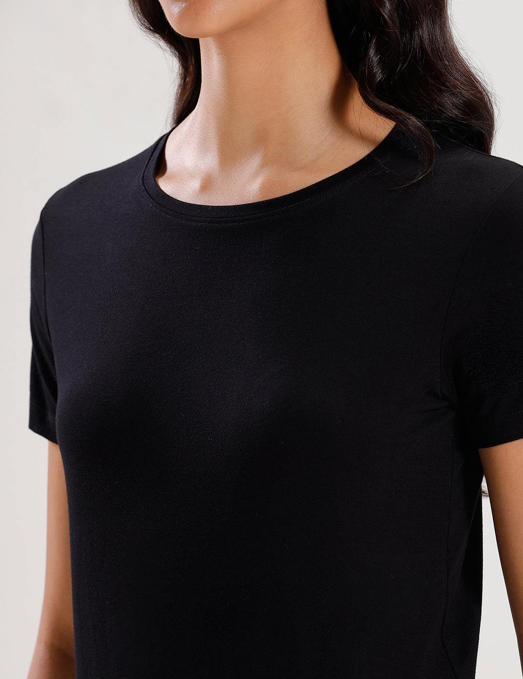 T-Shirt Regular Sleeve-Black